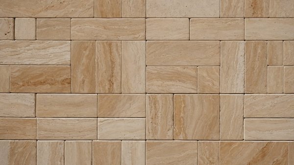 Comprendre le prix et pose du travertin extérieur